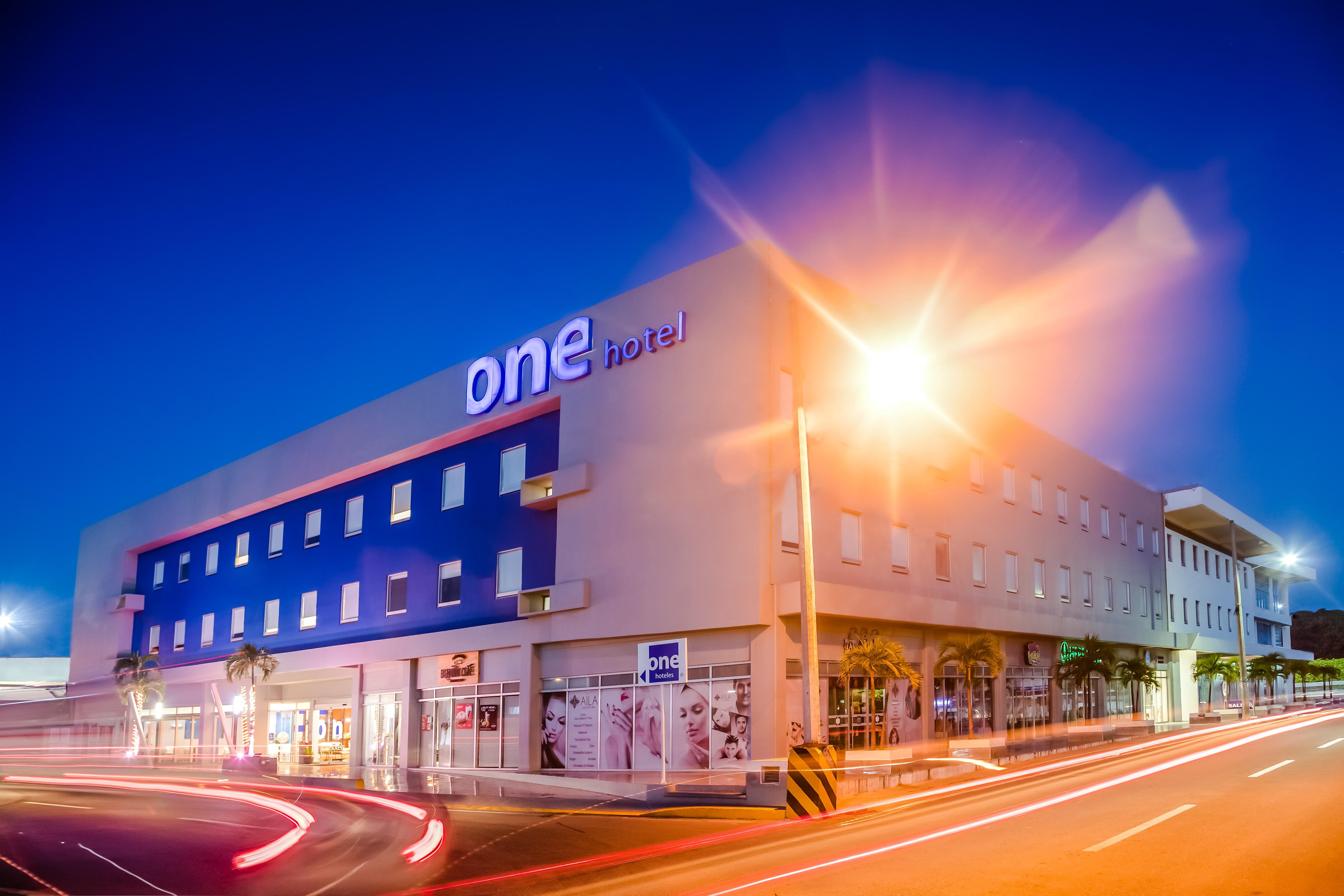 One Playa Del Carmen Hotel Bagian luar foto